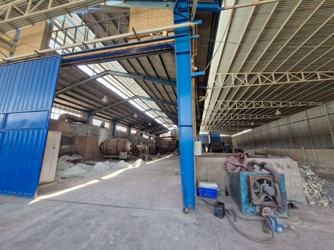 فروش کارخانه تولید شمش سرب با پروانه معتبر - شهرک صنعتی عباس‌آباد 800متر _ املاک صنعت سوله