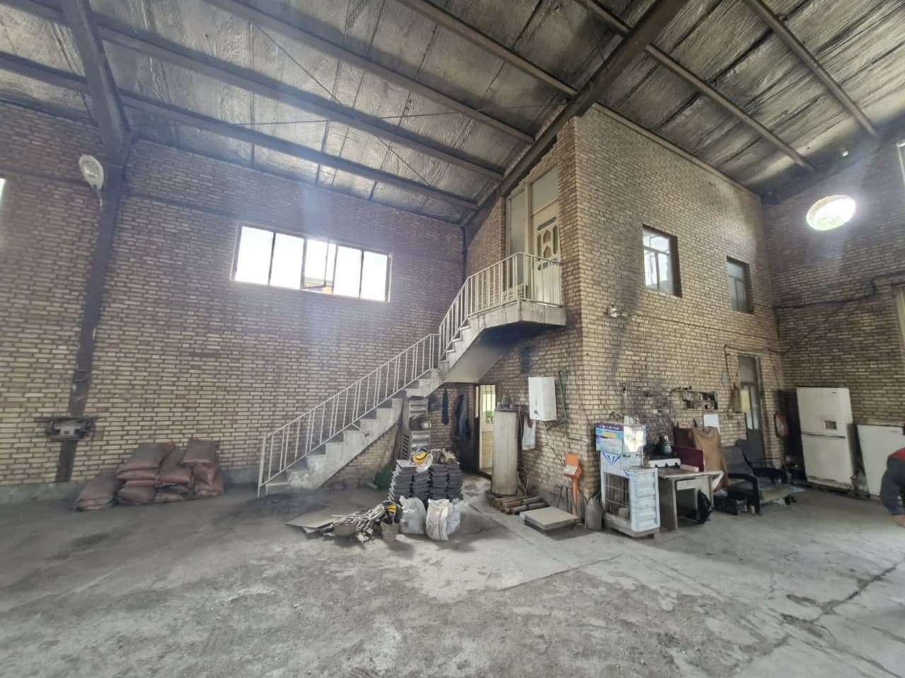 اجاره کارخانه ریخته‌گری با جواز معتبر - شهرک صنعتی پایتخت 450 متر _ املاک صنعت سوله